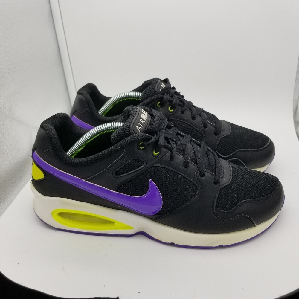 NIKE AIRMAX COLISEUM SNEAKERS